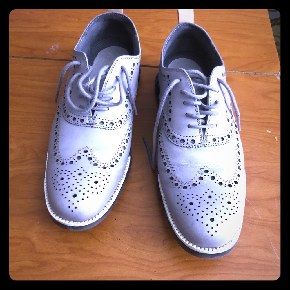 Cole Haan Oxfords size 9.5. Great stylish shoe.